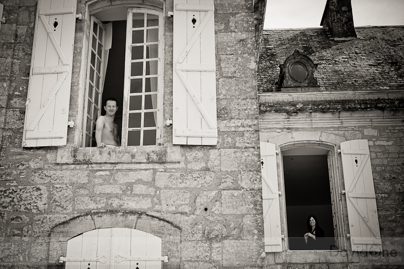 les photos de mariage de Kate et Mike au chateau de lacoste, perigord.